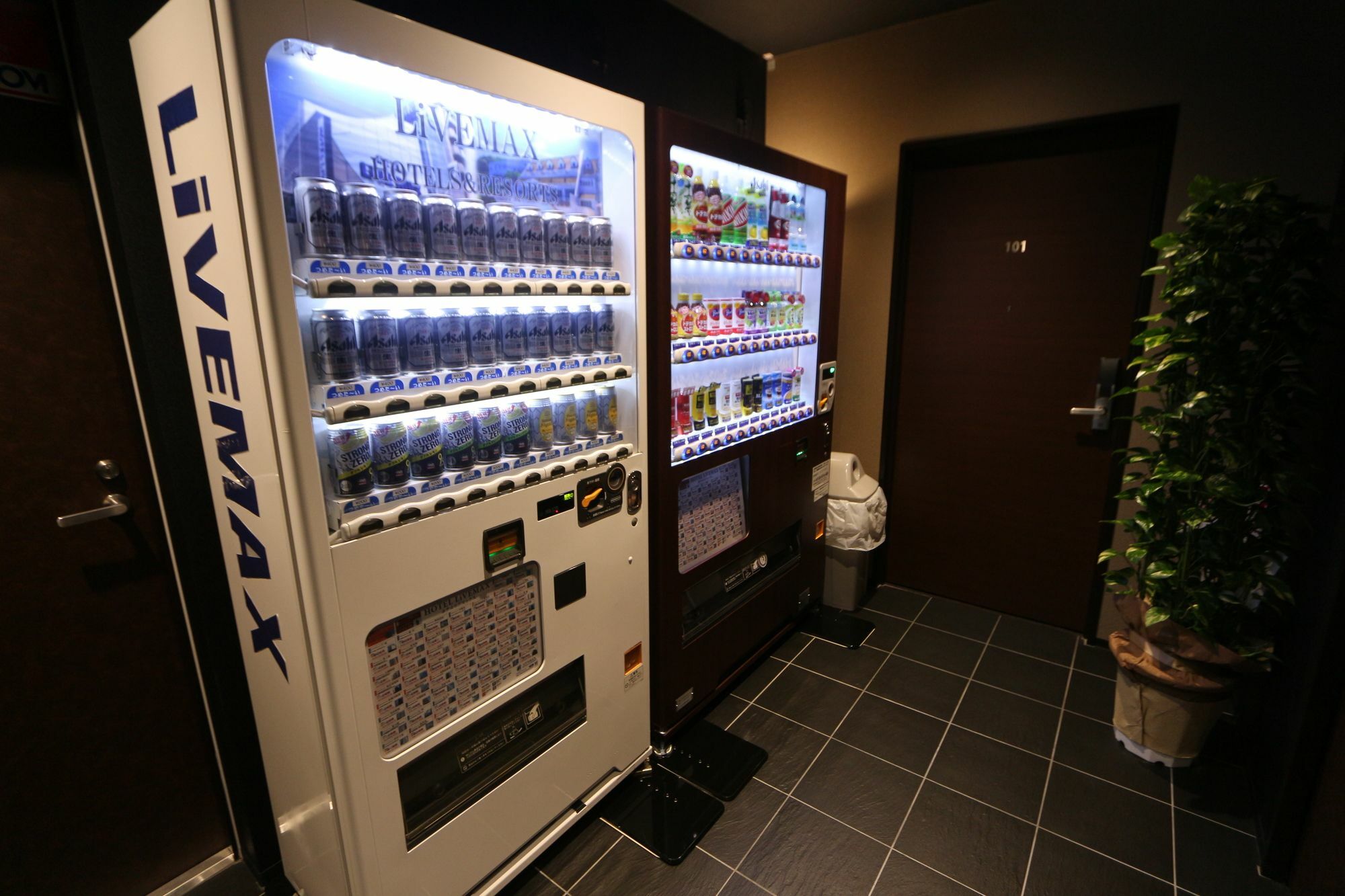 Hotel Livemax Yokohama Kannai Ekimae Kültér fotó